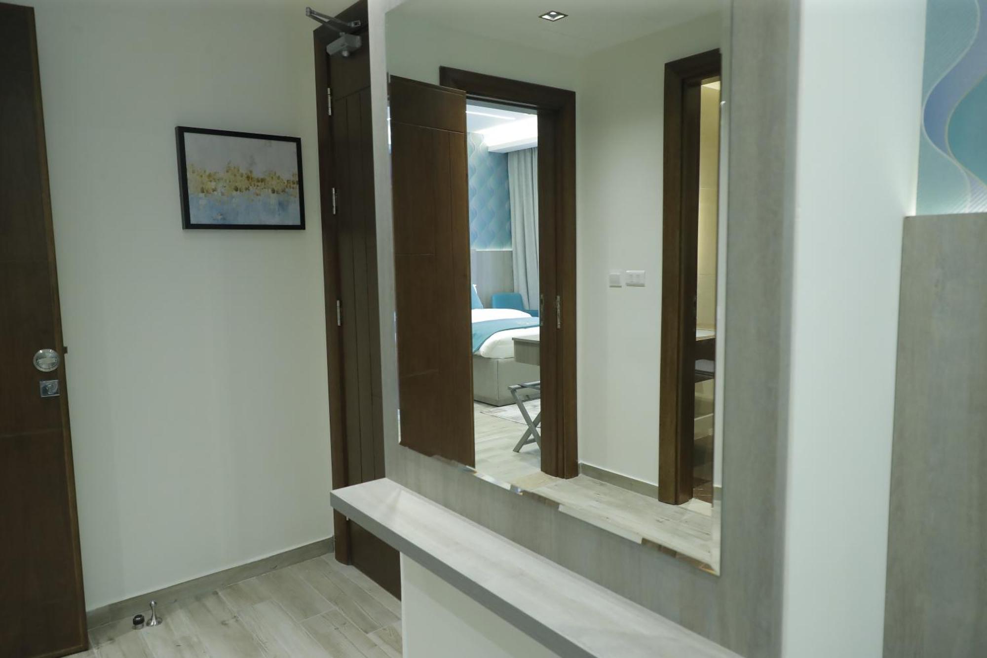 Soho Midtown Hotel Ash Shumaysani Ngoại thất bức ảnh