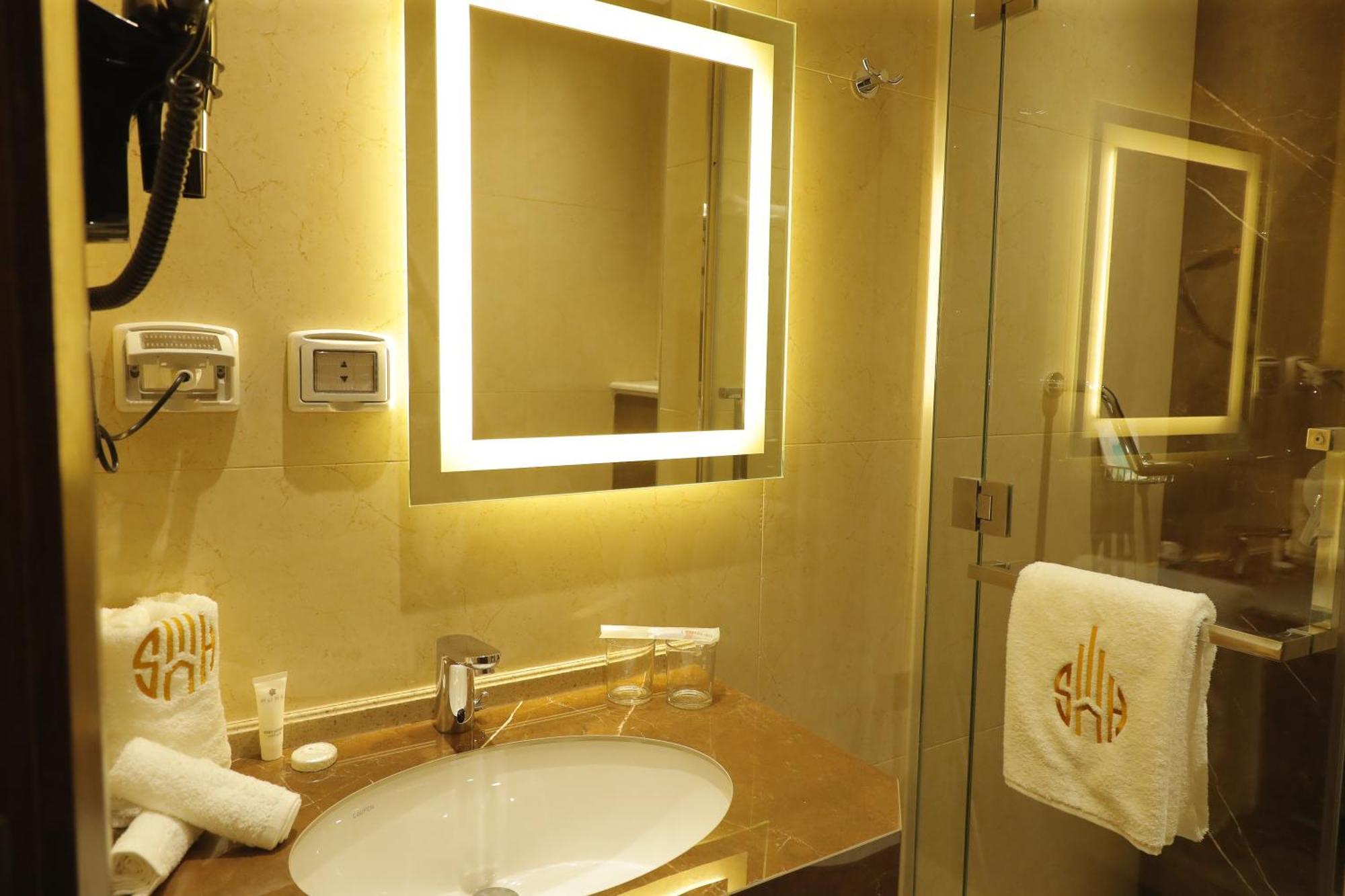 Soho Midtown Hotel Ash Shumaysani Ngoại thất bức ảnh